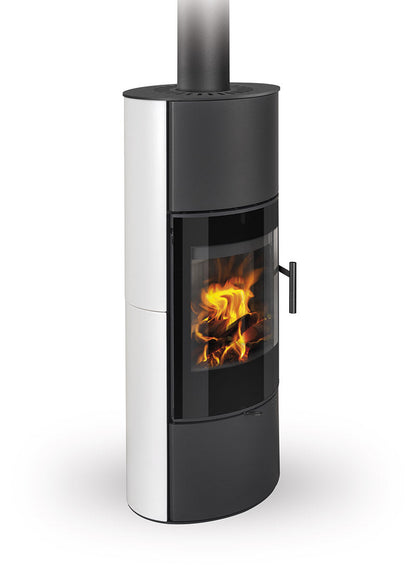 Romotop Laredo 01 A ackumulerande kamin i keramik med avrundat glas och brinnande eld