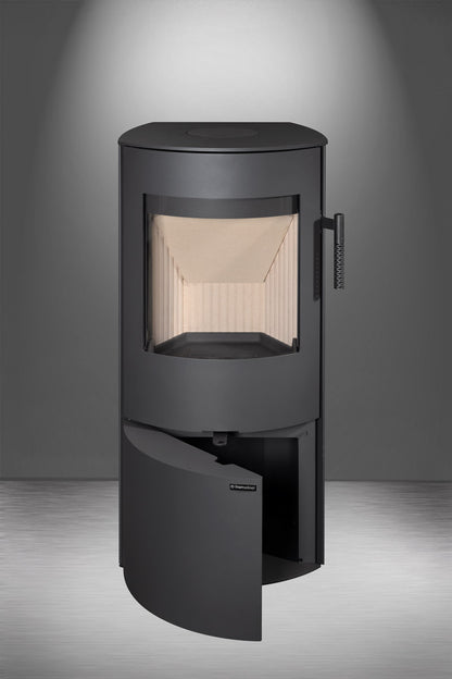 Närbild på den öppna brännkammaren med ljus isolering på Romotop Seido 3S